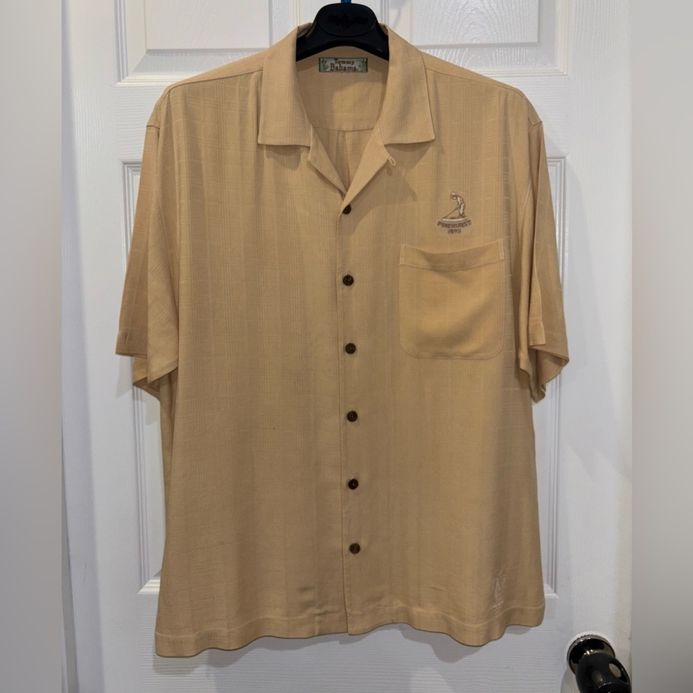 Tommy Bahama Short Sleeve 100% Silk shirt​​​​